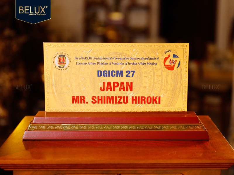 Lô Biển chức danh DGICM 27 dài 28cm bằng đồng mạ vàng 24k thiết kế theo yêu cầu